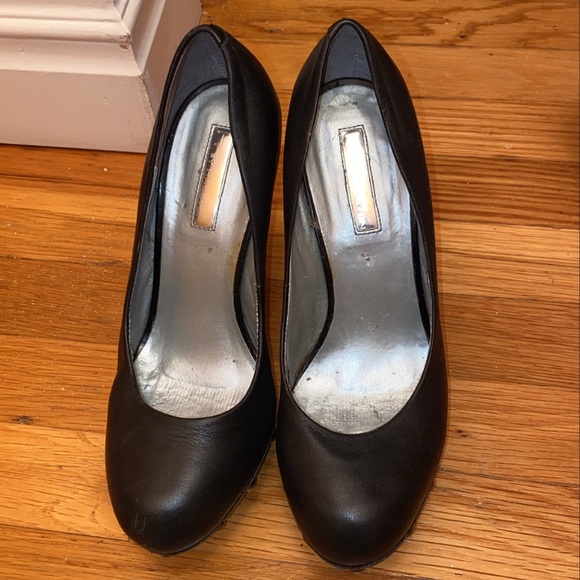 H by Halston black pump - Picture 2 of 3